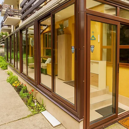 Cosy Nest With Glass Veranda Apartment Varna